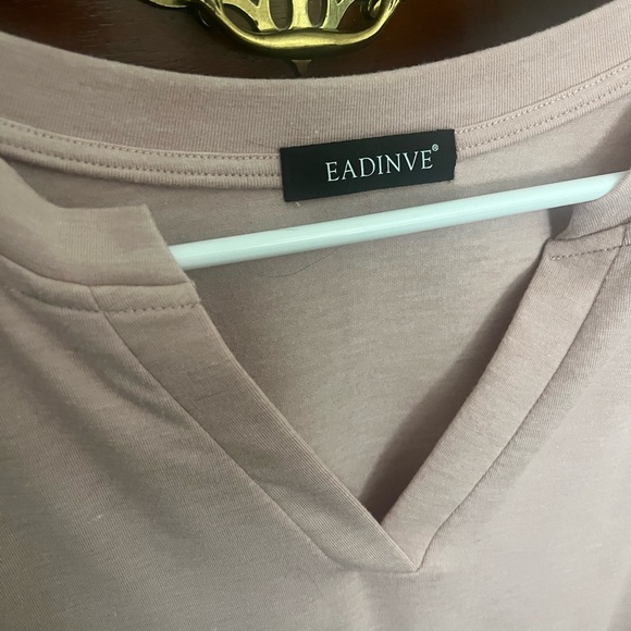 Eadinve Pink V-Neck Top - Picture 3 of 5